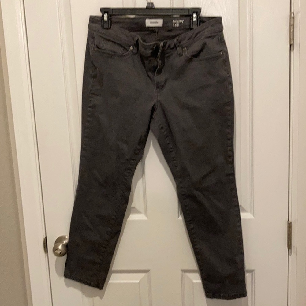 Sonoma gray pants 97% cotton 3% spandex. Worn a few times. Non smoking home.